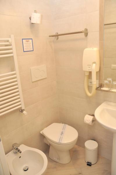 Migdal Luxury Suites Roma Porta Portese מראה חיצוני תמונה